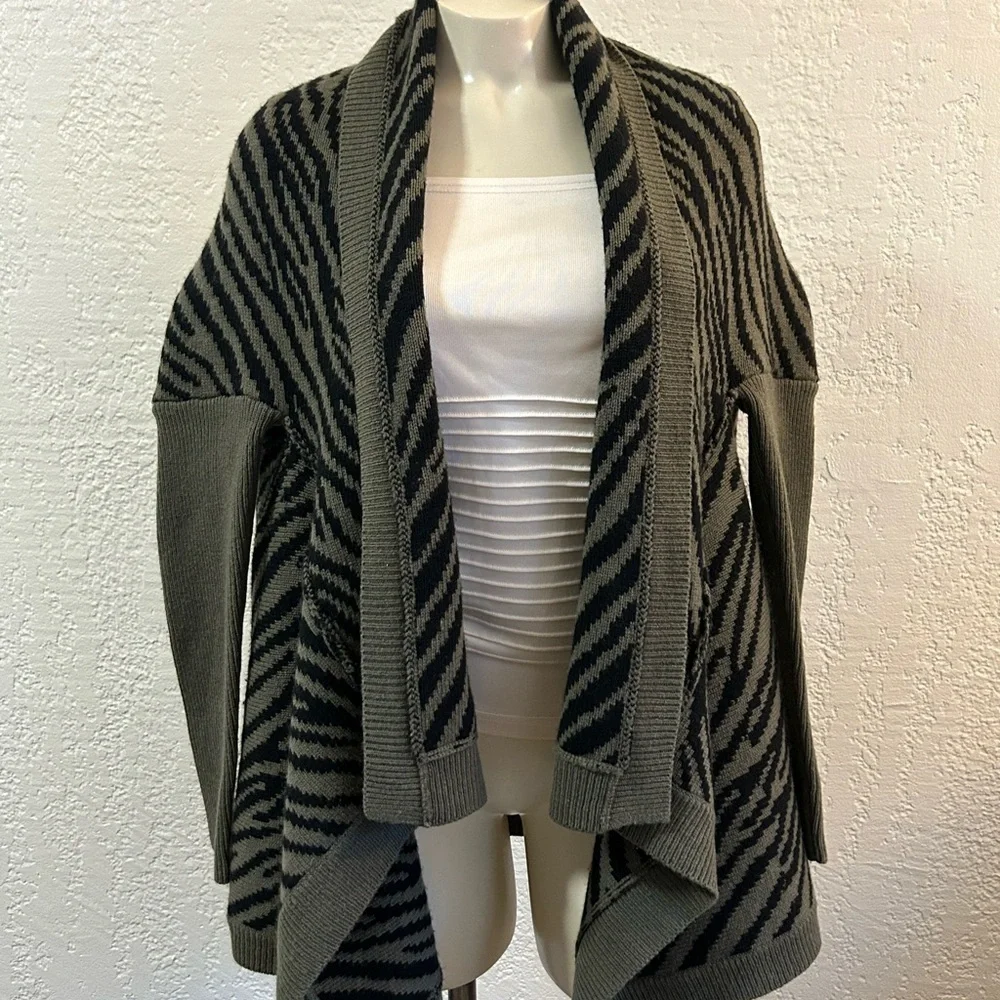 Zoe Couture wool Cashmere Striped animal print open front cascade Sweater M